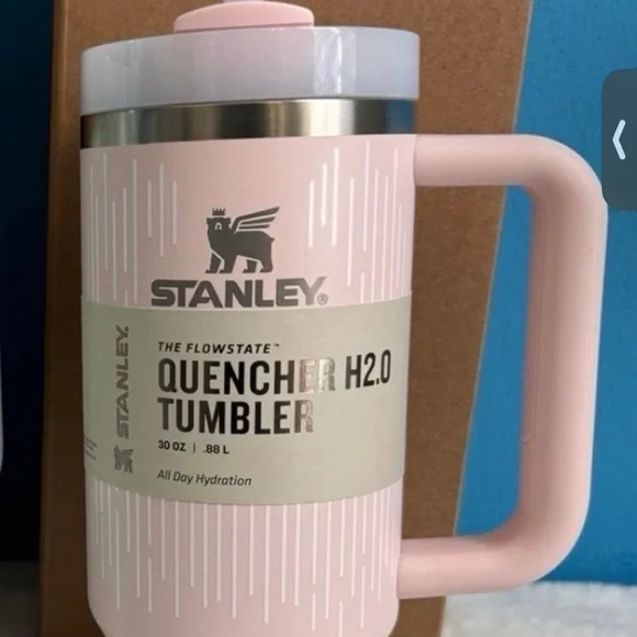 *NEW* Limited Edition Stanley 30 oz Clean Slate Soft Rain Bloom. Comes with Box - Picture 4 of 5